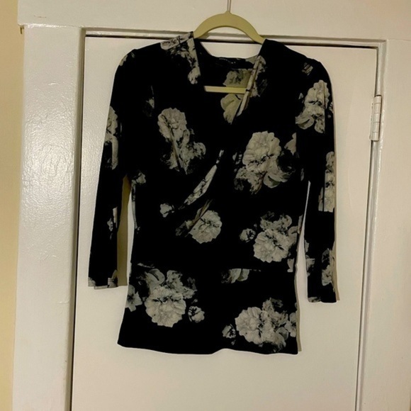 Ellen Tracy Black Floral 3/4 sleeve Top Size X-Small - Picture 3 of 11